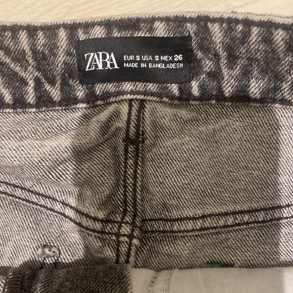 Zara Denim Mini Skirt Size Small - Picture 3 of 5